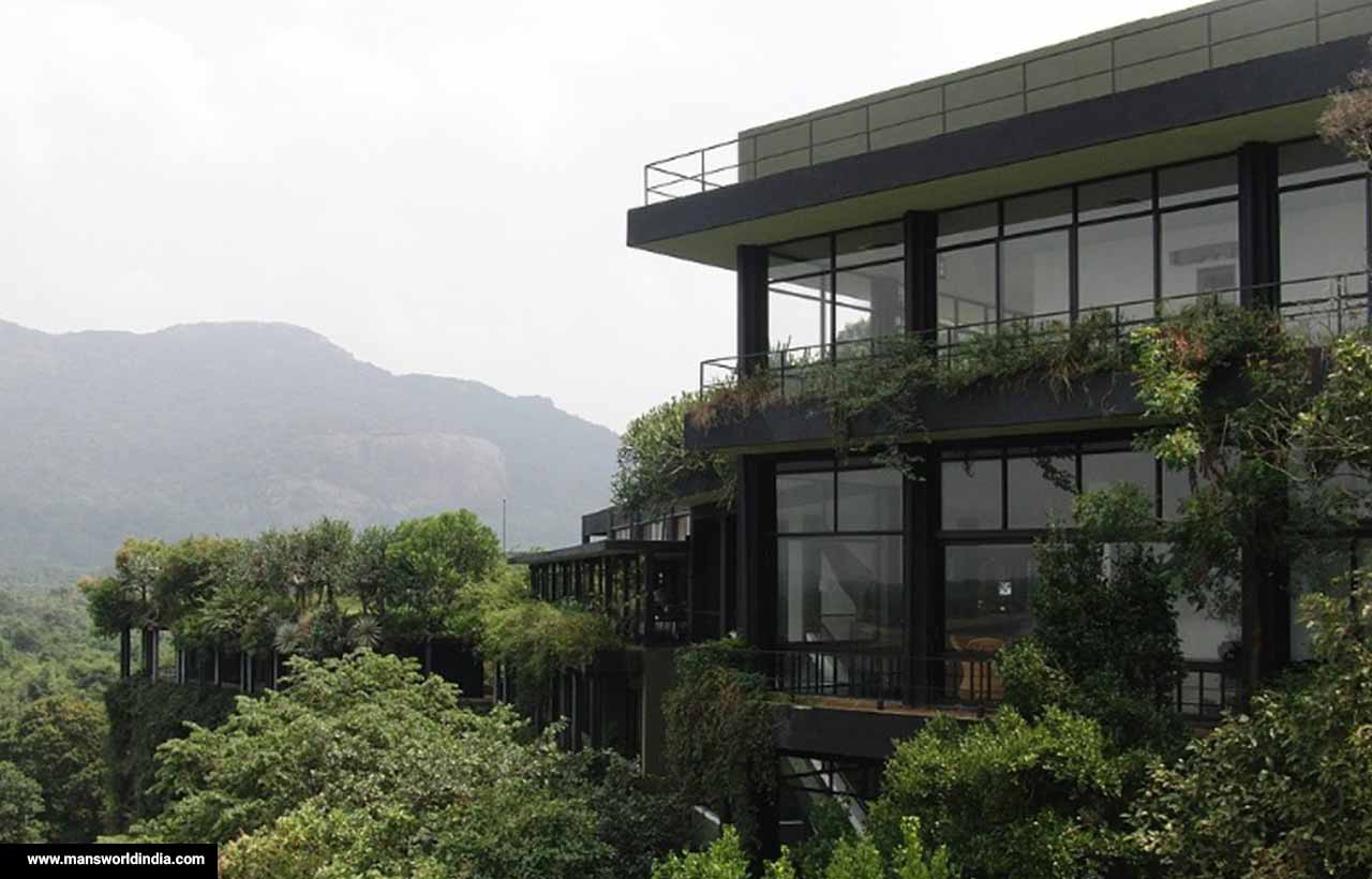 Connections: Relationship between Architectural spaces and Nature 